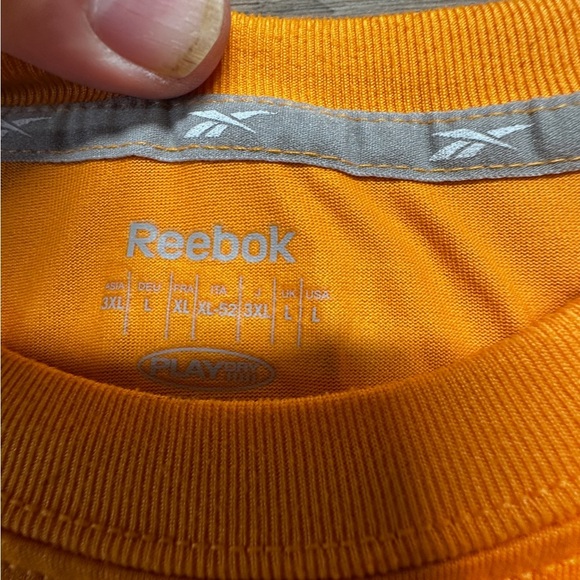 Reebok Orange Short Sleeve Tee Relaxed Fit Play Dry - Picture 6 of 6